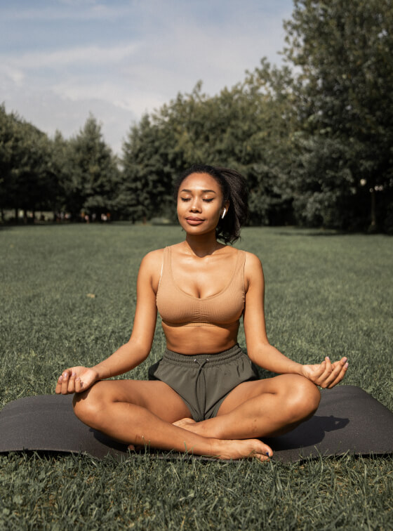 5 More Reasons to Take Your Yoga Practice Outdoors - teacher 5